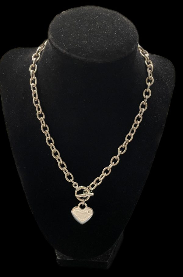 SILVER LINK NECKLACE WITH HEART